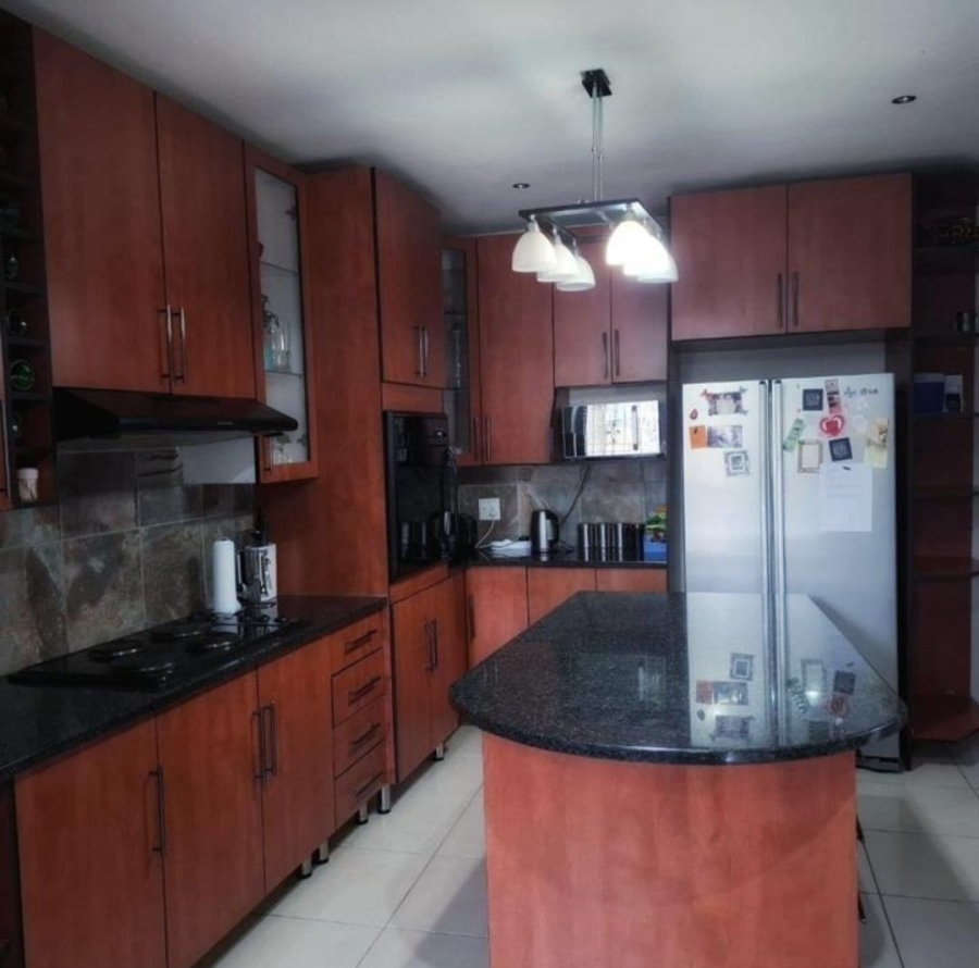 4 Bedroom Property for Sale in Stonehenge Mpumalanga