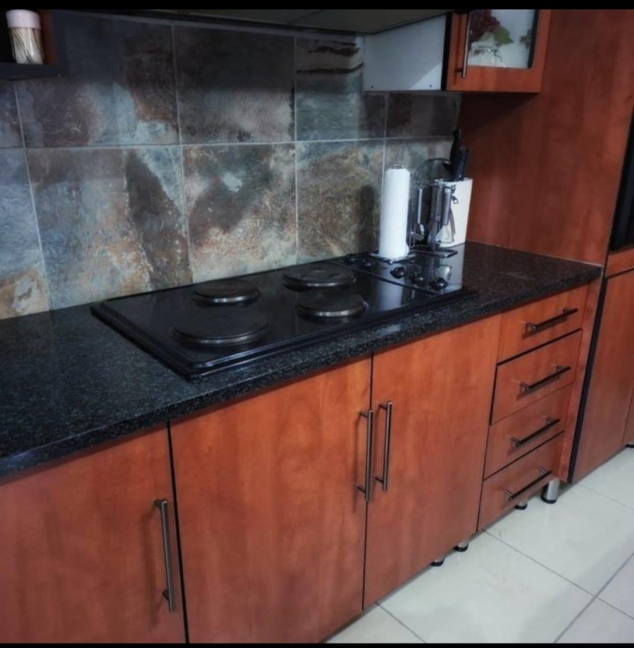 4 Bedroom Property for Sale in Stonehenge Mpumalanga