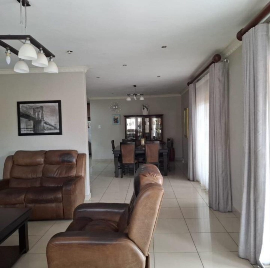 4 Bedroom Property for Sale in Stonehenge Mpumalanga