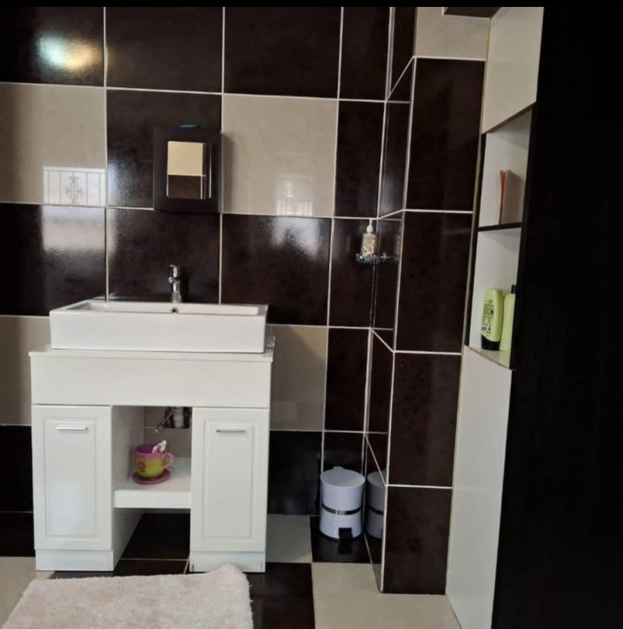 4 Bedroom Property for Sale in Stonehenge Mpumalanga