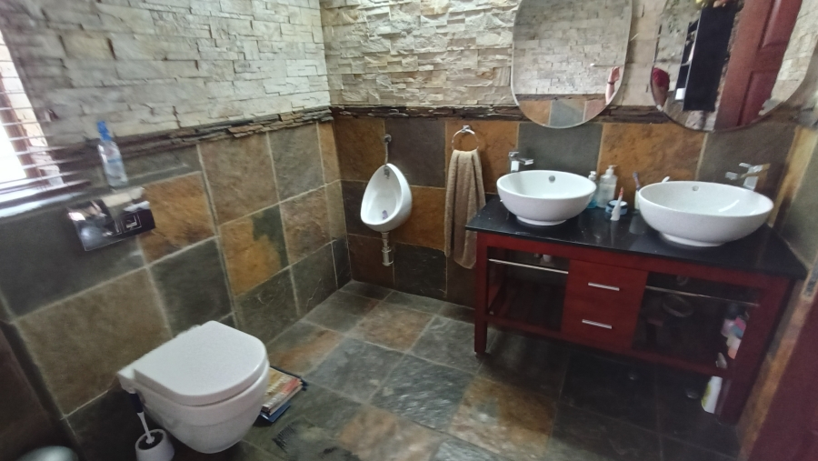 4 Bedroom Property for Sale in Jackaroo A H Mpumalanga