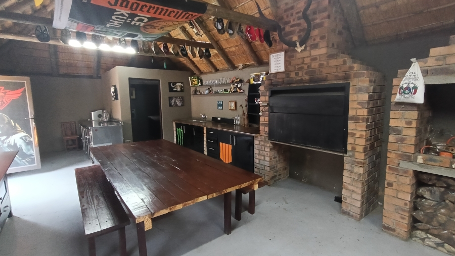 4 Bedroom Property for Sale in Jackaroo A H Mpumalanga