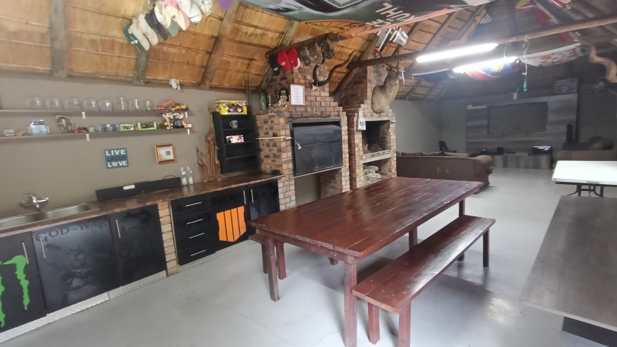 4 Bedroom Property for Sale in Jackaroo A H Mpumalanga