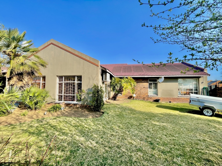 4 Bedroom Property for Sale in Kruinpark Mpumalanga