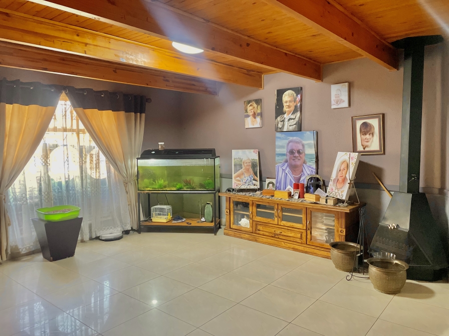 4 Bedroom Property for Sale in Kruinpark Mpumalanga