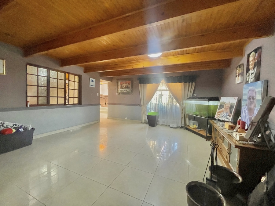 4 Bedroom Property for Sale in Kruinpark Mpumalanga