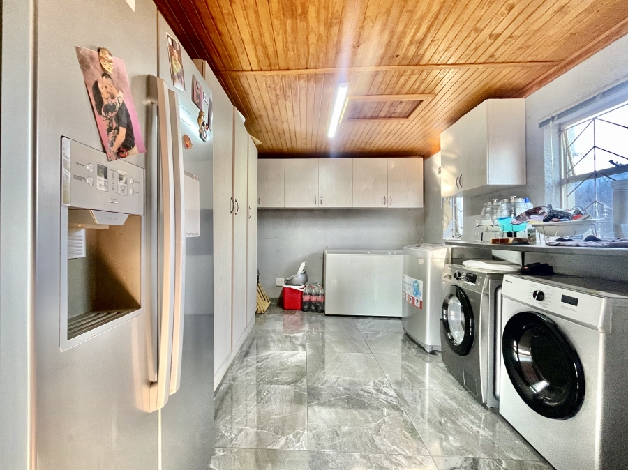 4 Bedroom Property for Sale in Kruinpark Mpumalanga