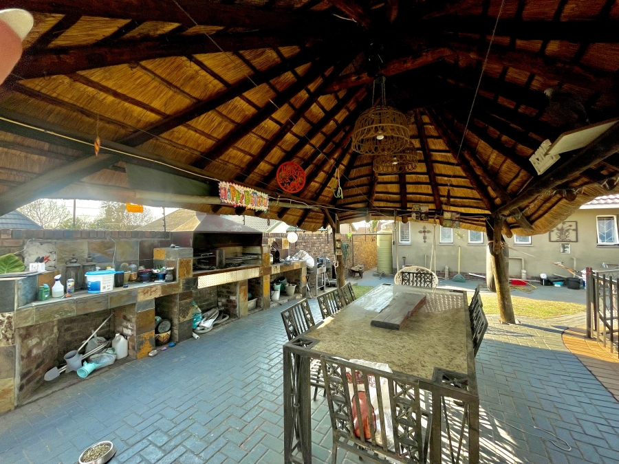 4 Bedroom Property for Sale in Kruinpark Mpumalanga