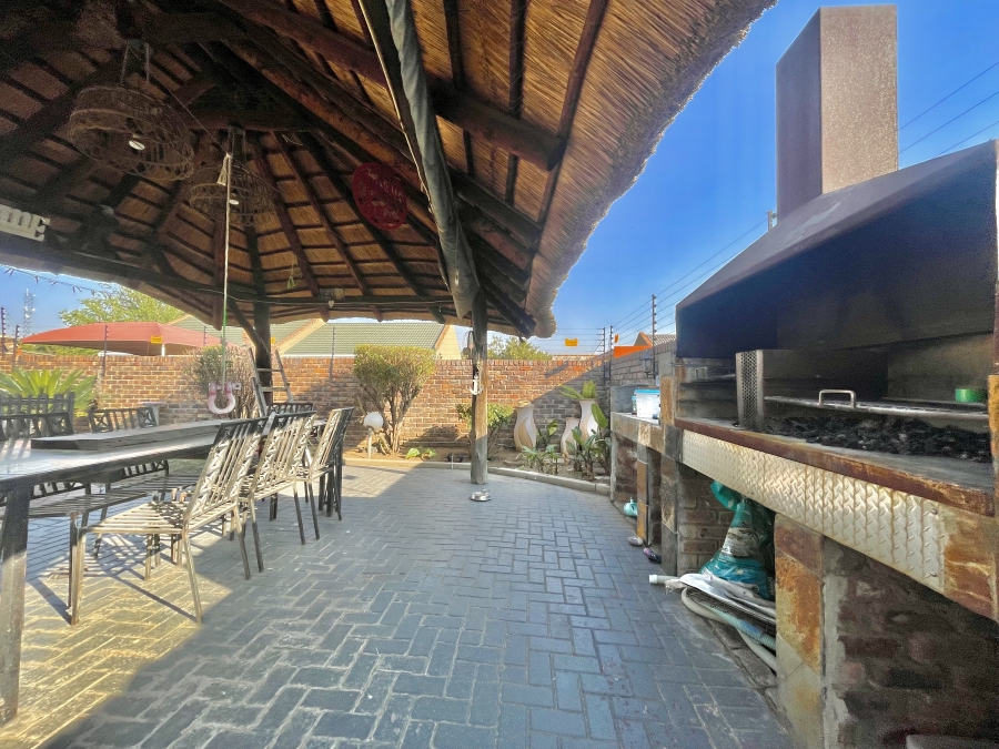4 Bedroom Property for Sale in Kruinpark Mpumalanga