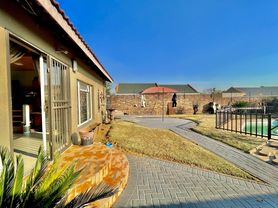 4 Bedroom Property for Sale in Kruinpark Mpumalanga