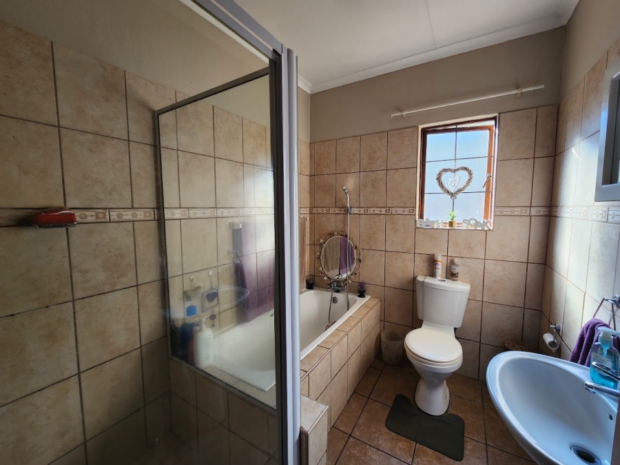 3 Bedroom Property for Sale in Stonehenge Ext 6 Mpumalanga