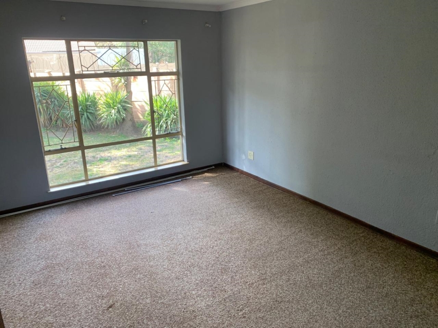 4 Bedroom Property for Sale in Sunset Park Mpumalanga