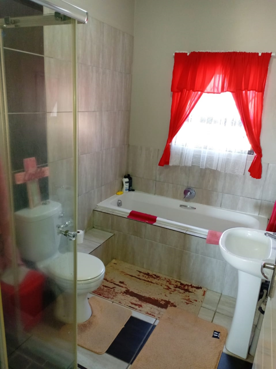 2 Bedroom Property for Sale in Terra Nova Mpumalanga