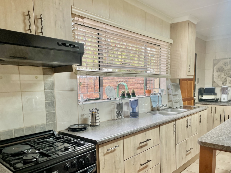 3 Bedroom Property for Sale in Cosmosrand Mpumalanga