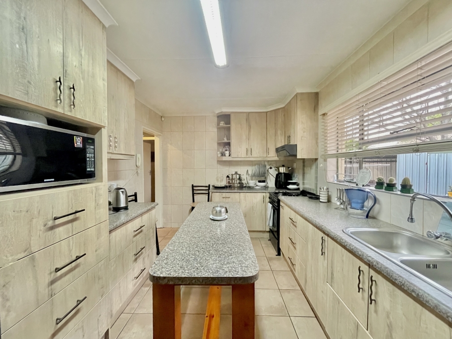 3 Bedroom Property for Sale in Cosmosrand Mpumalanga