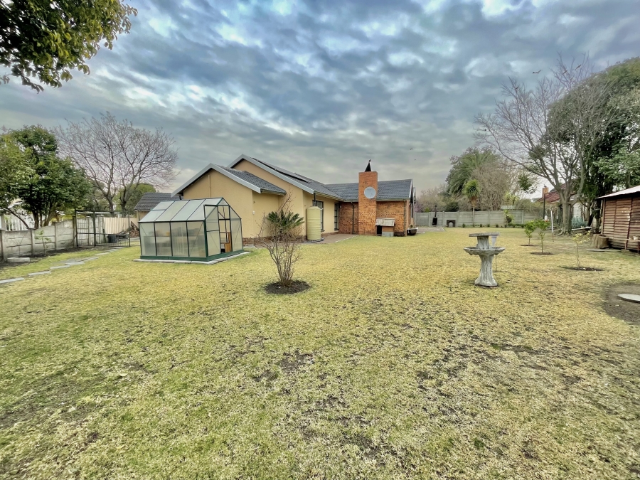 3 Bedroom Property for Sale in Cosmosrand Mpumalanga