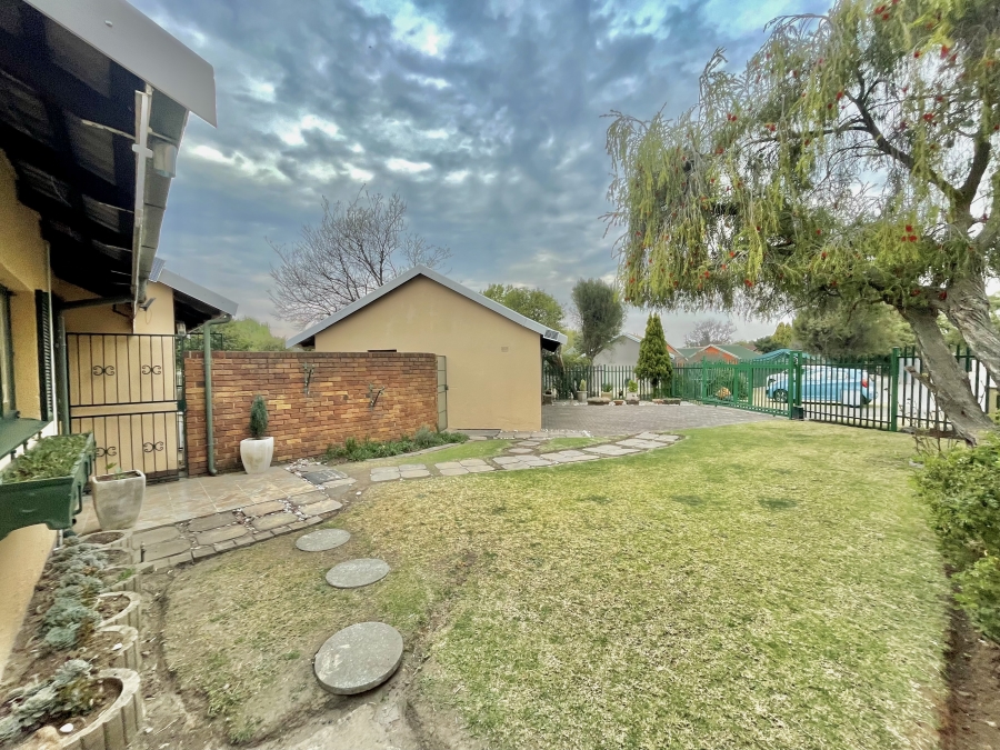 3 Bedroom Property for Sale in Cosmosrand Mpumalanga