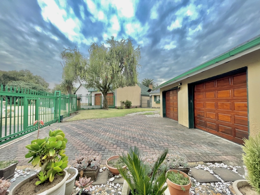 3 Bedroom Property for Sale in Cosmosrand Mpumalanga