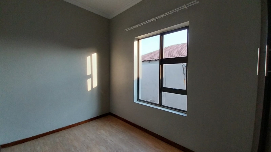 To Let 2 Bedroom Property for Rent in Terra Nova Mpumalanga