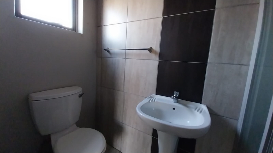 To Let 2 Bedroom Property for Rent in Terra Nova Mpumalanga