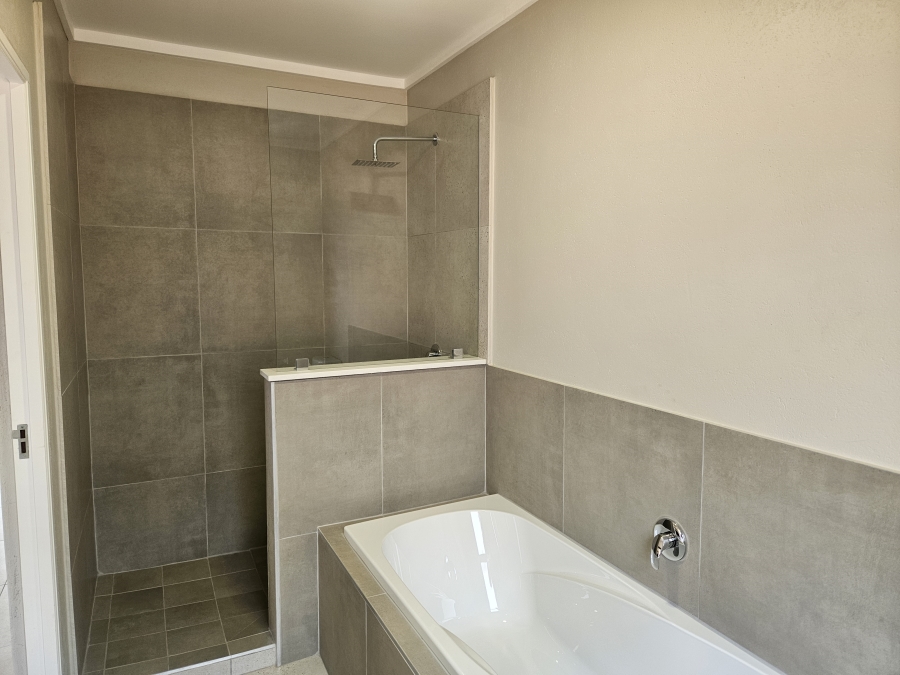 3 Bedroom Property for Sale in Stonehenge Mpumalanga