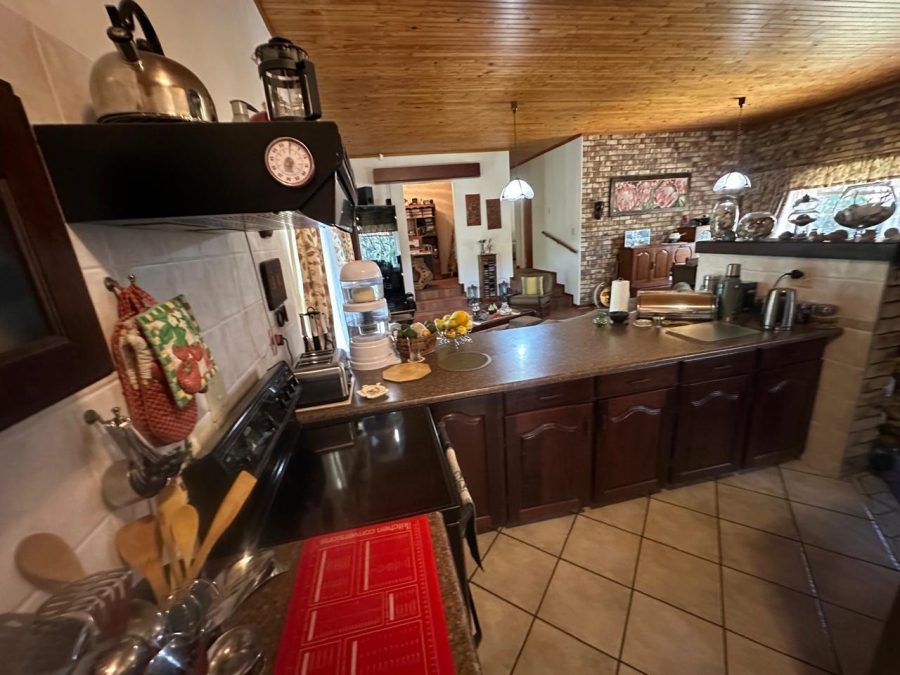 4 Bedroom Property for Sale in Sonheuwel Ext 1 Mpumalanga