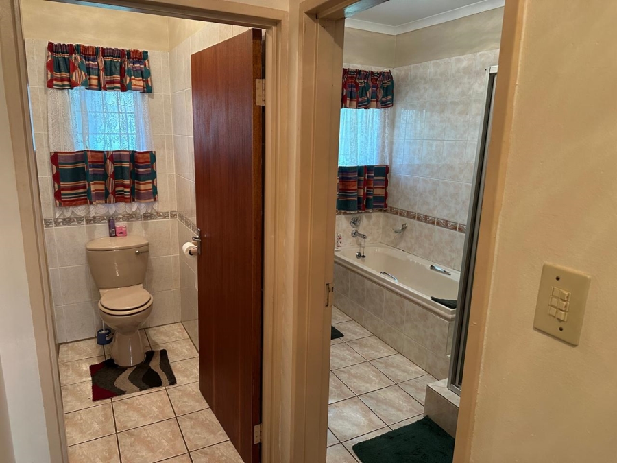 4 Bedroom Property for Sale in Sonheuwel Ext 1 Mpumalanga