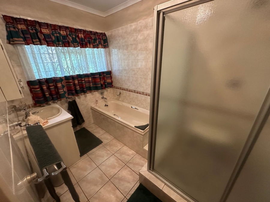 4 Bedroom Property for Sale in Sonheuwel Ext 1 Mpumalanga