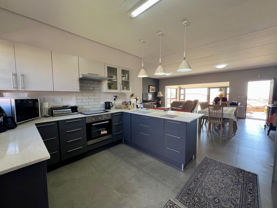 3 Bedroom Property for Sale in Bateleur Estate Mpumalanga