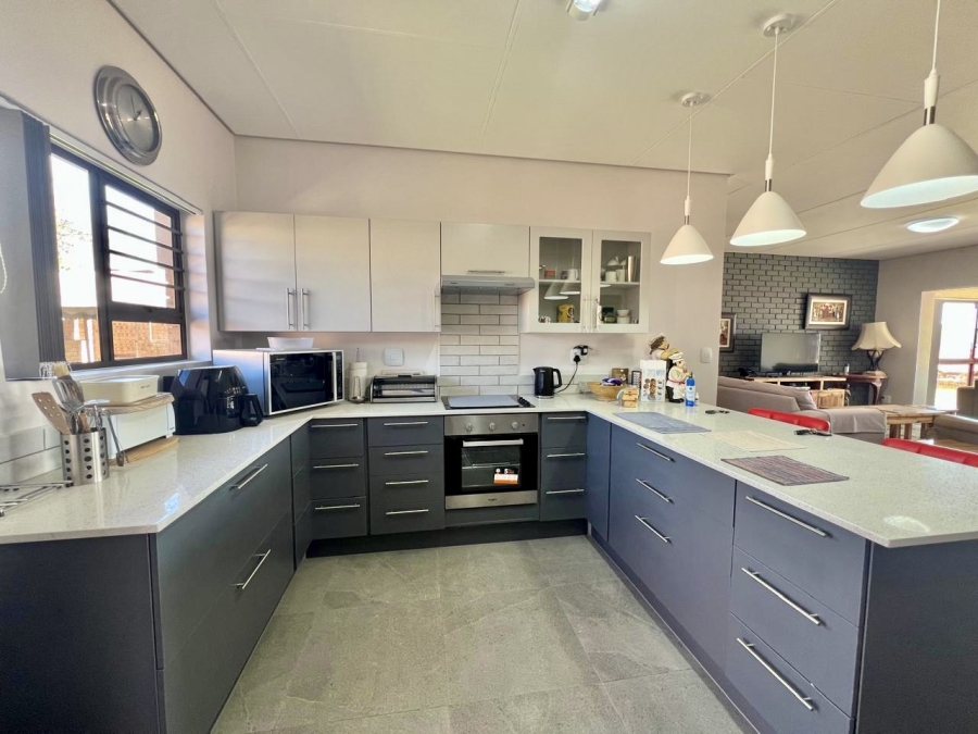 3 Bedroom Property for Sale in Bateleur Estate Mpumalanga
