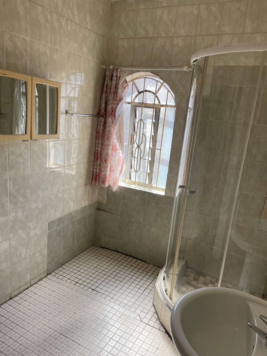 28 Bedroom Property for Sale in Kanyamazane Mpumalanga