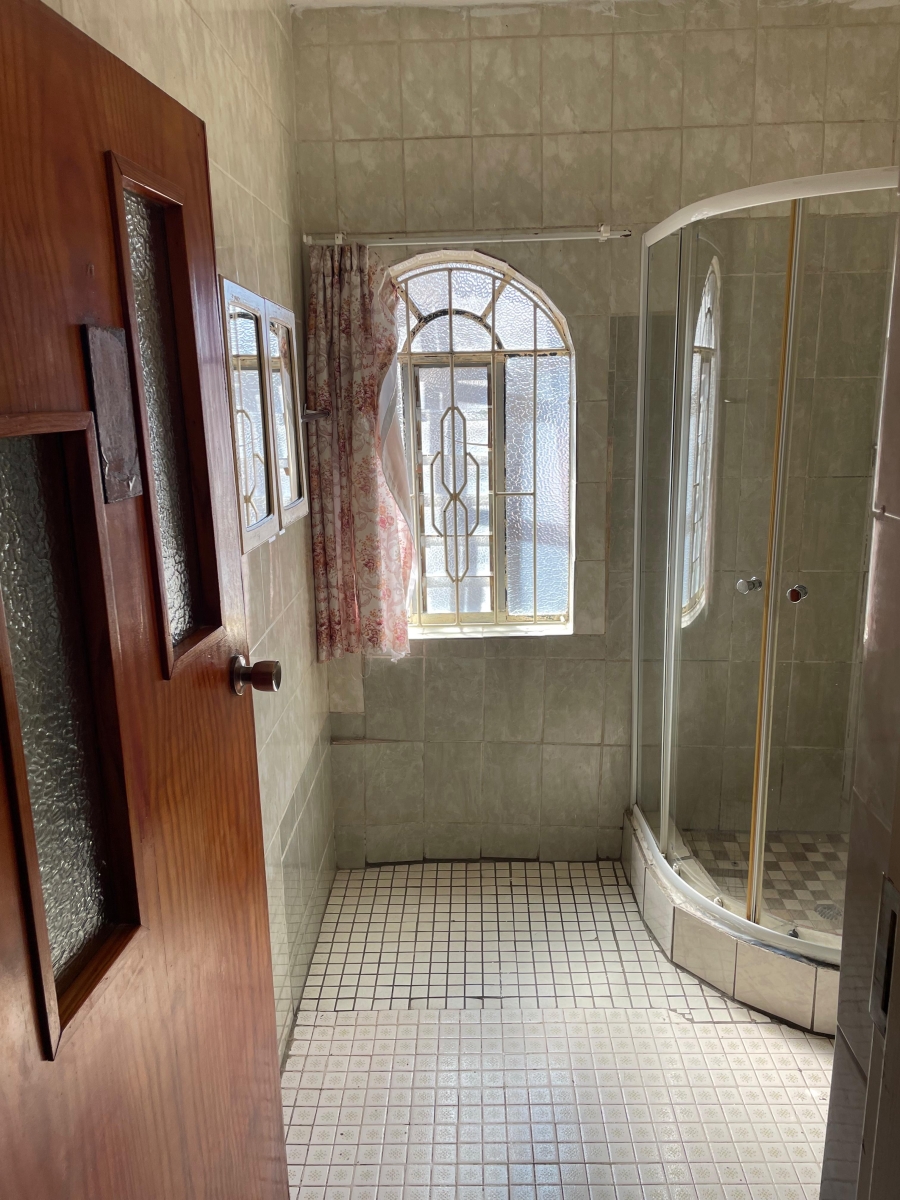 28 Bedroom Property for Sale in Kanyamazane Mpumalanga