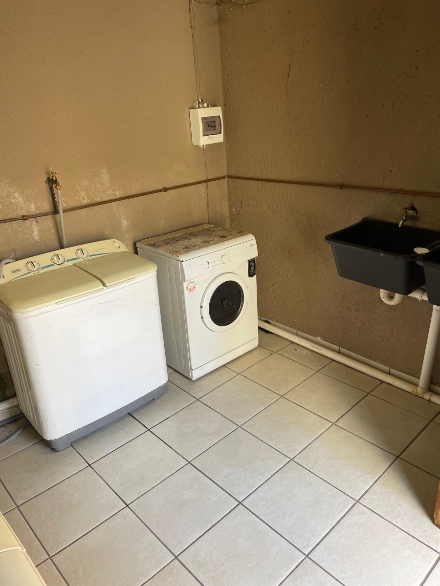 28 Bedroom Property for Sale in Kanyamazane Mpumalanga