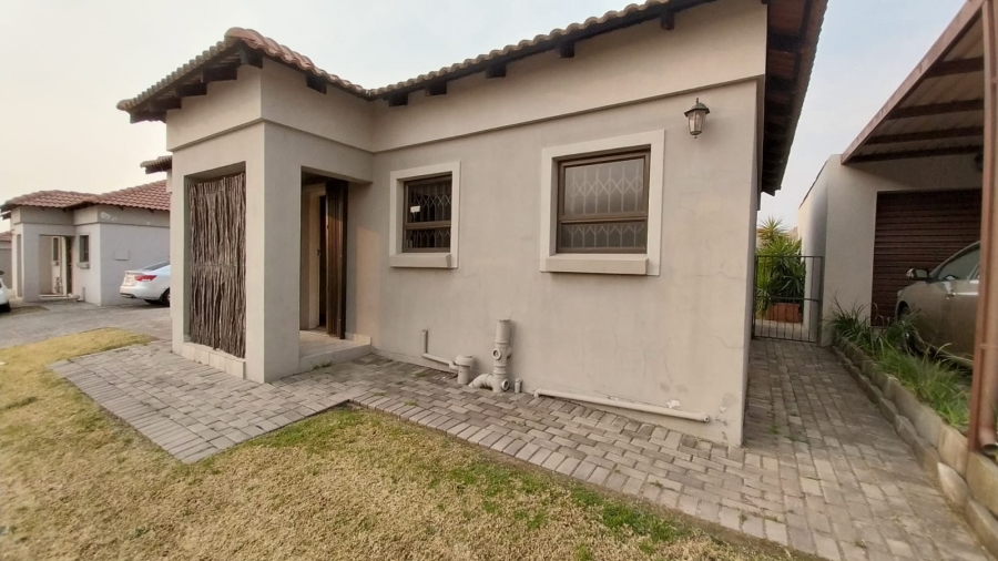 To Let 3 Bedroom Property for Rent in Terra Nova Mpumalanga