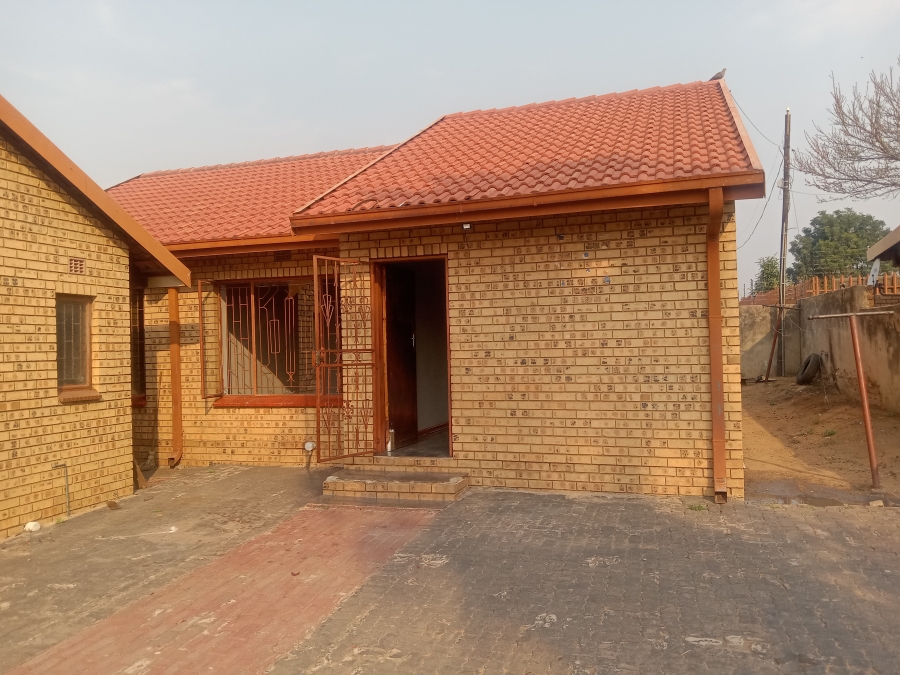 To Let 2 Bedroom Property for Rent in Pine Ridge Mpumalanga