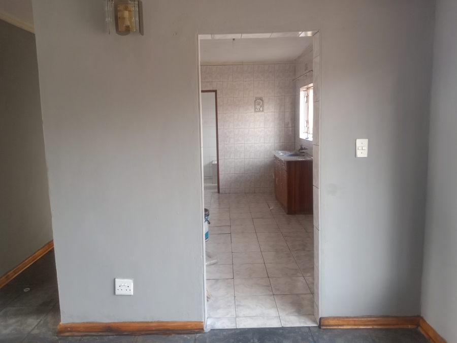 To Let 2 Bedroom Property for Rent in Pine Ridge Mpumalanga