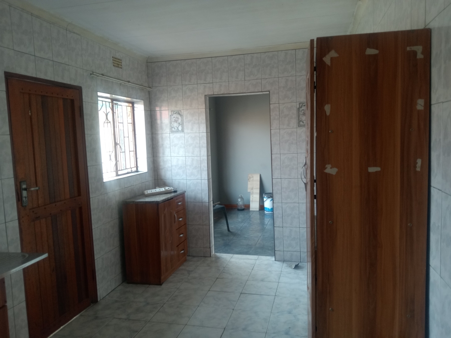 To Let 2 Bedroom Property for Rent in Pine Ridge Mpumalanga