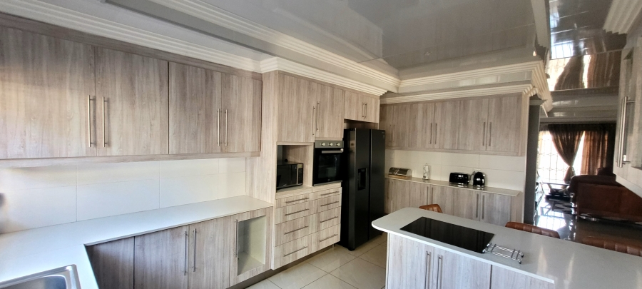 4 Bedroom Property for Sale in Aerorand Mpumalanga