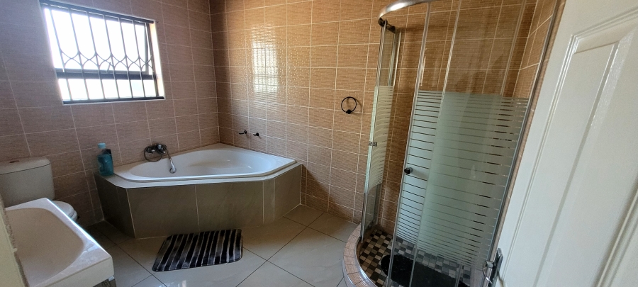 4 Bedroom Property for Sale in Aerorand Mpumalanga