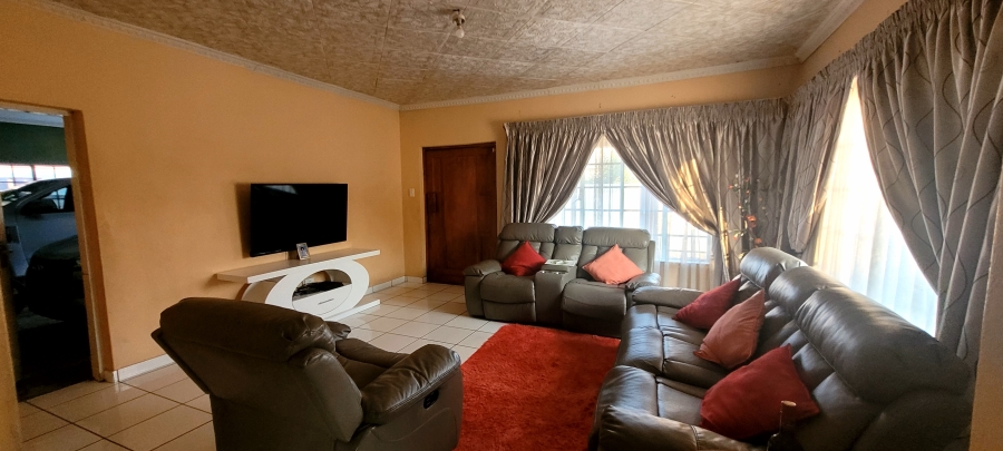 3 Bedroom Property for Sale in Mineralia Mpumalanga