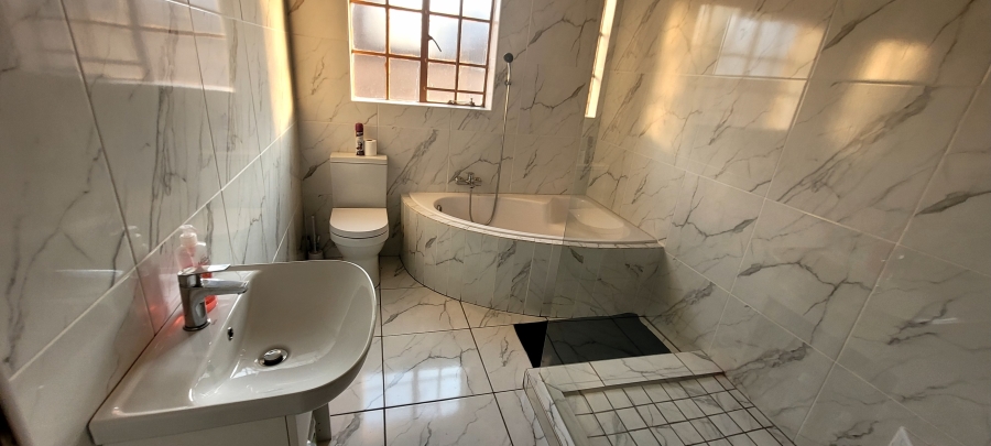 3 Bedroom Property for Sale in Mineralia Mpumalanga
