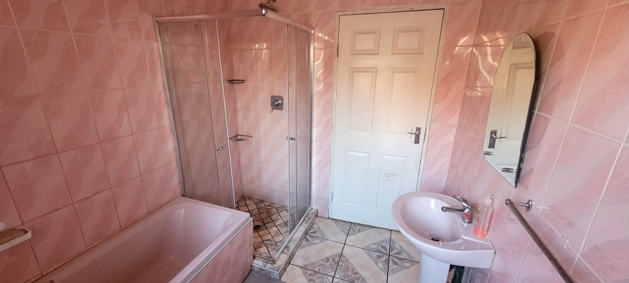 3 Bedroom Property for Sale in Mineralia Mpumalanga