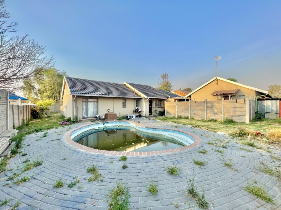 3 Bedroom Property for Sale in Secunda Mpumalanga