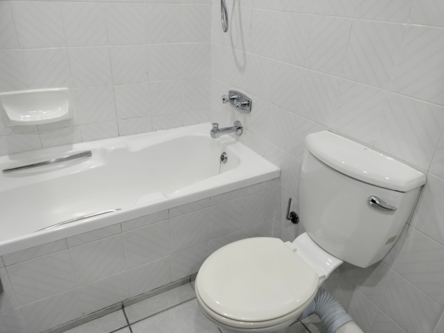 To Let 1 Bedroom Property for Rent in Nelspruit Mpumalanga