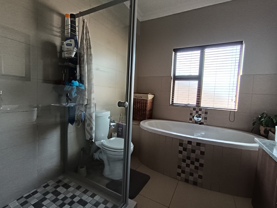 3 Bedroom Property for Sale in Terra Nova Mpumalanga