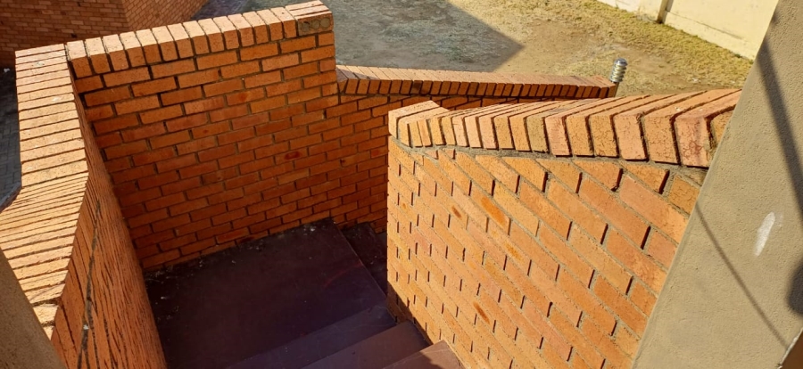 To Let 2 Bedroom Property for Rent in Noordrand Mpumalanga