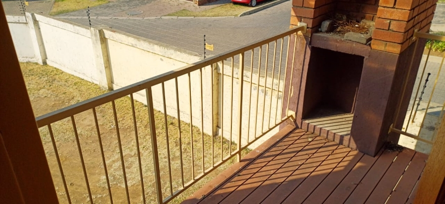 To Let 2 Bedroom Property for Rent in Noordrand Mpumalanga