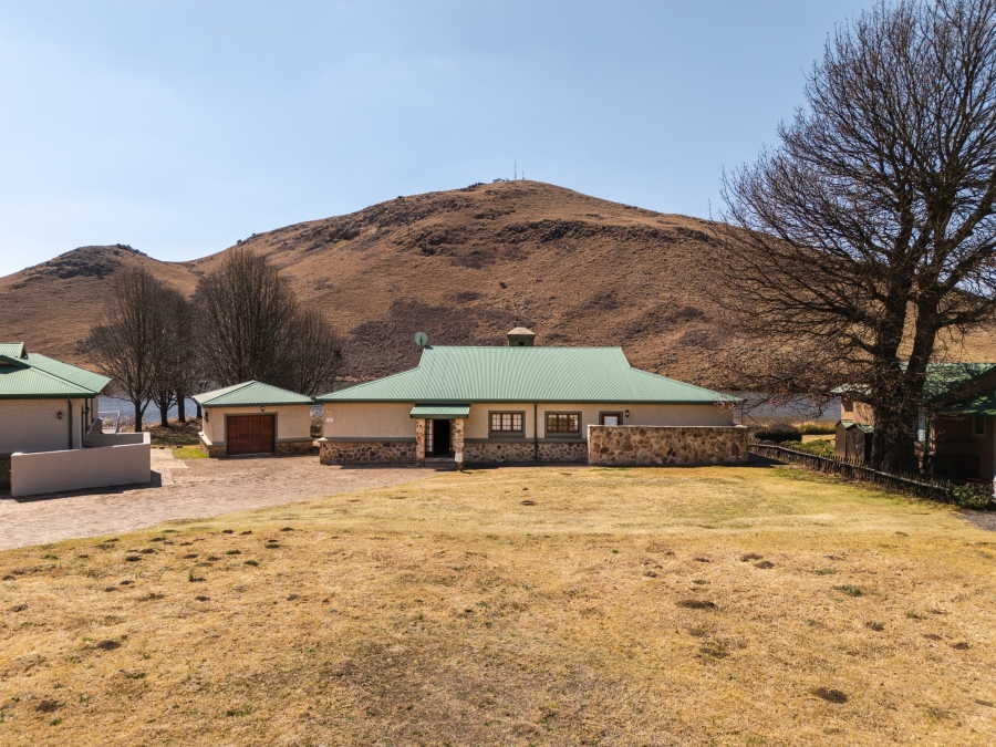 4 Bedroom Property for Sale in Dullstroom Mpumalanga
