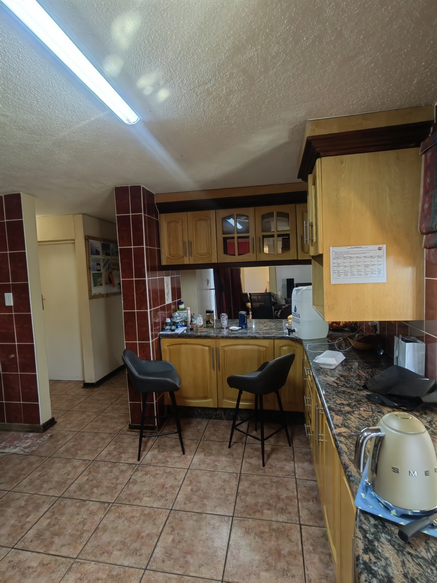 5 Bedroom Property for Sale in Secunda Mpumalanga