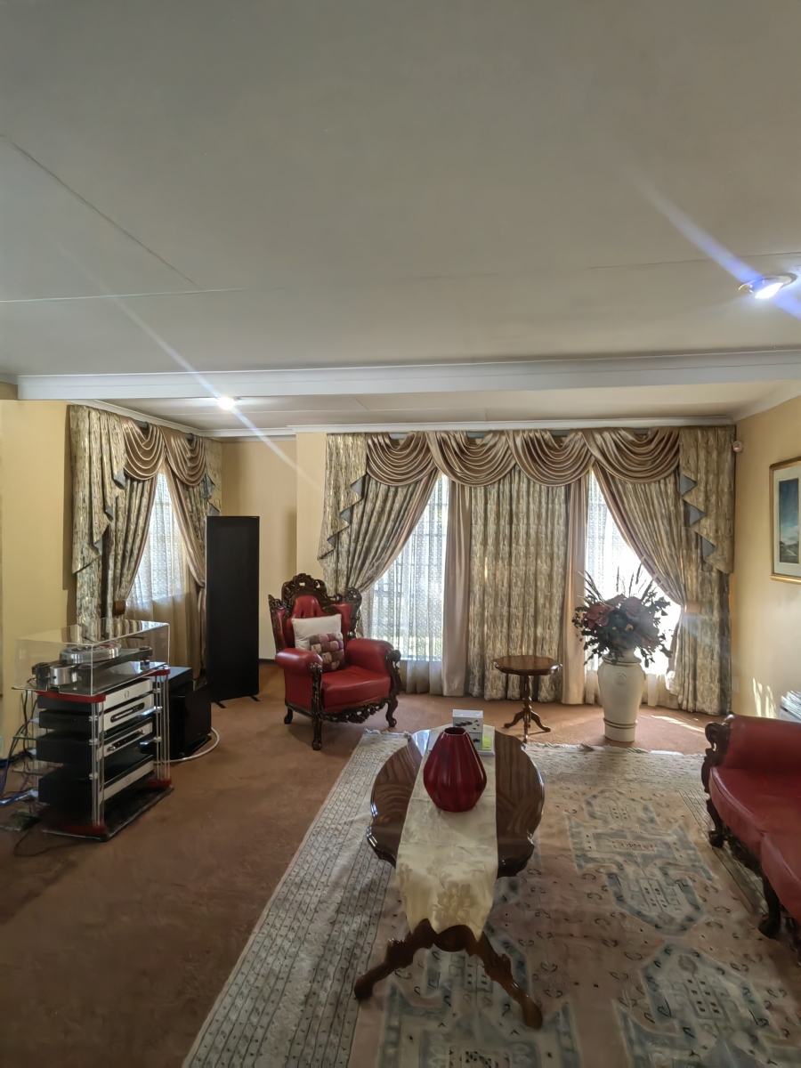 5 Bedroom Property for Sale in Secunda Mpumalanga